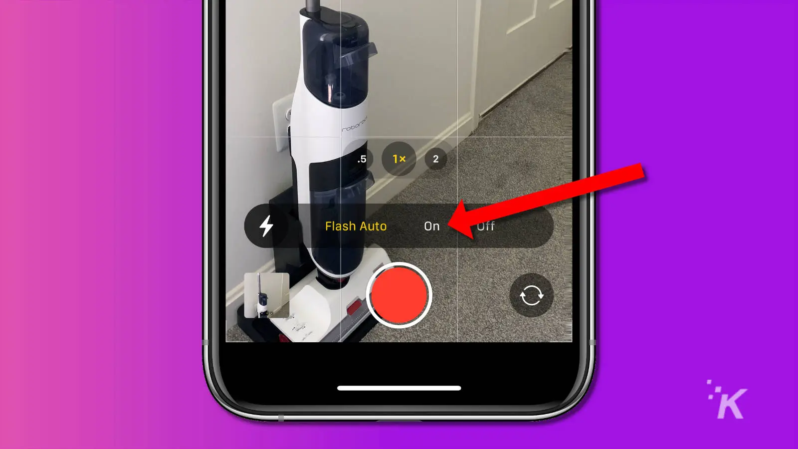 Captura de pantalla de la aplicación de la cámara del iPhone que muestra el flash aún opcional