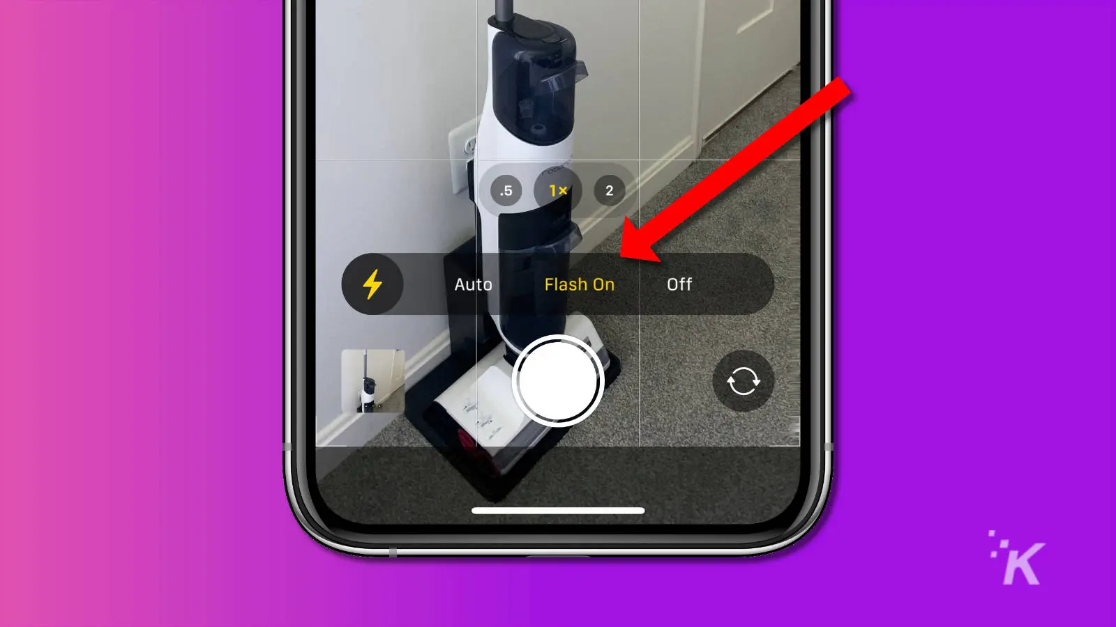 Captura de pantalla de la aplicación de la cámara del iPhone que siempre se muestra en la configuración del flash de la cámara