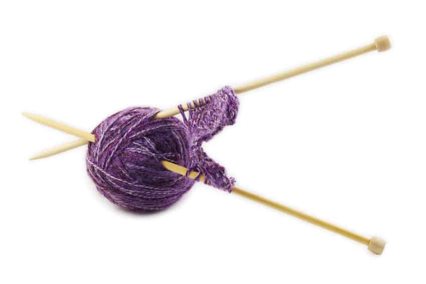 are knitting needles allowed on plane