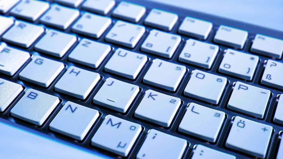 Arreglar el teclado escribiendo varias letras en Windows 10